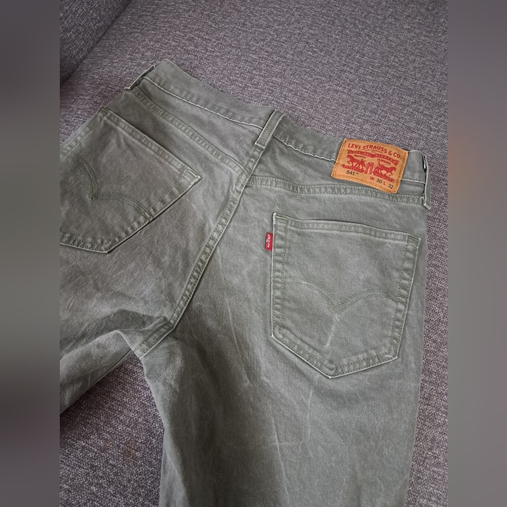Levi 541s